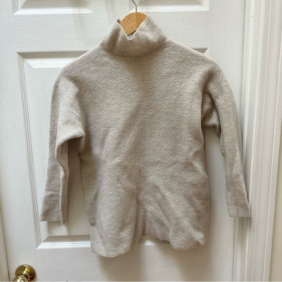 Aritzia babaton crew white wool turtleneck sweater - Picture 1 of 5